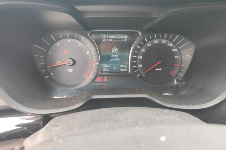 Used GAC Trumpchi GS4 2016 235T G-DCT Premium Edition Odometer Close Up