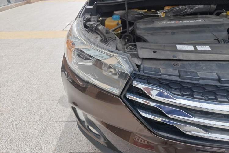 Used GAC Trumpchi GS4 2016 235T Manual Luxury Edition Right Front Headlight