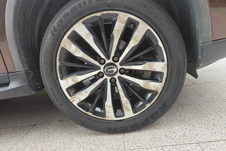 Used GAC Trumpchi GS4 2016 235T Manual Luxury Edition Right Front Wheel Hub