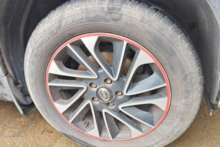 Used GAC Trumpchi GS4 2016 235T G-DCT Elite Edition Right Front Wheel Hub