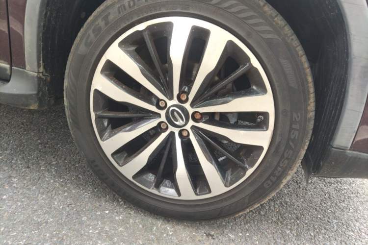 Used GAC Trumpchi GS4 2016 235T Manual Luxury Edition Right Front Wheel Hub