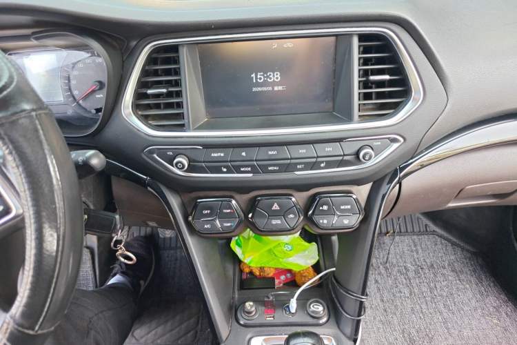 Used GAC Trumpchi GS4 2016 235T Manual Luxury Edition Audio And AC Panel