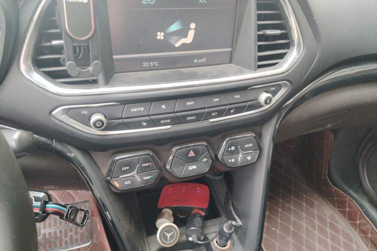 Used GAC Trumpchi GS4 2016 235T Manual Luxury Edition Audio And AC Panel