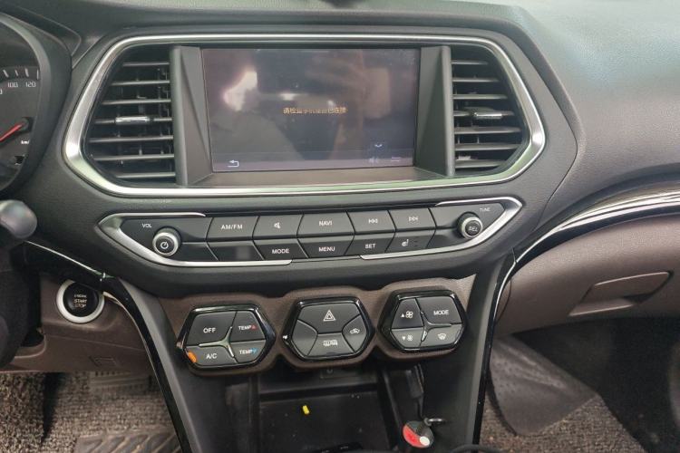 Used GAC Trumpchi GS4 2016 235T G-DCT Luxury Edition Audio And AC Panel