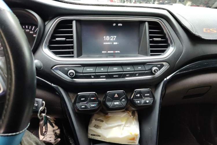 Used GAC Trumpchi GS4 2016 235T Manual Luxury Edition Audio And AC Panel