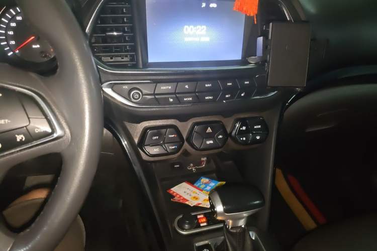 Used GAC Trumpchi GS4 2016 235T G-DCT Luxury Edition Audio And AC Panel