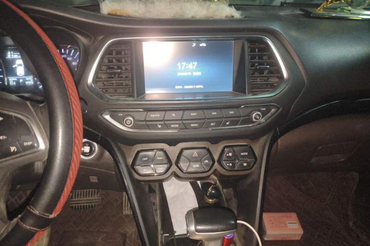 Used GAC Trumpchi GS4 2016 235T G-DCT Luxury Edition Audio And AC Panel