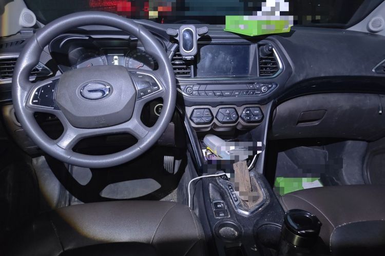 Used GAC Trumpchi GS4 2016 235T G-DCT Elite Edition Center Console