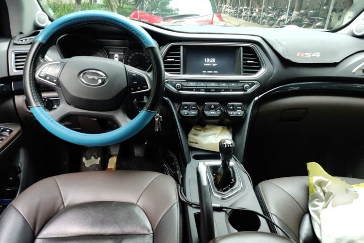 Used GAC Trumpchi GS4 2016 235T Manual Luxury Edition Center Console