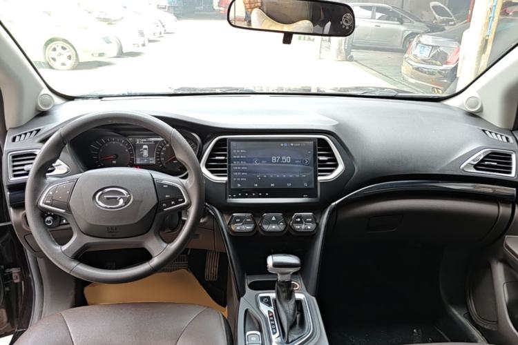 Used GAC Trumpchi GS4 2016 235T G-DCT Elite Edition Center Console