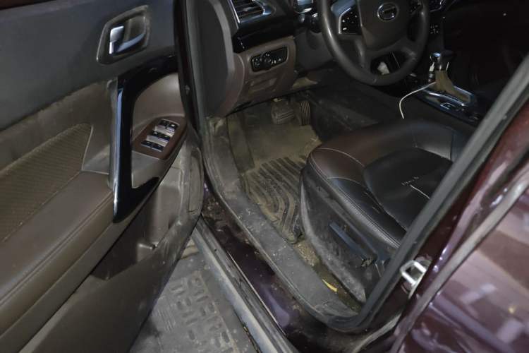 Used GAC Trumpchi GS4 2016 235T G-DCT Elite Edition Driver Seat