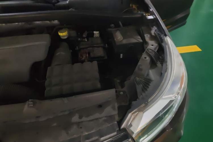 Used GAC Trumpchi GS4 2016 235T G-DCT Luxury Edition Engine Bay Left