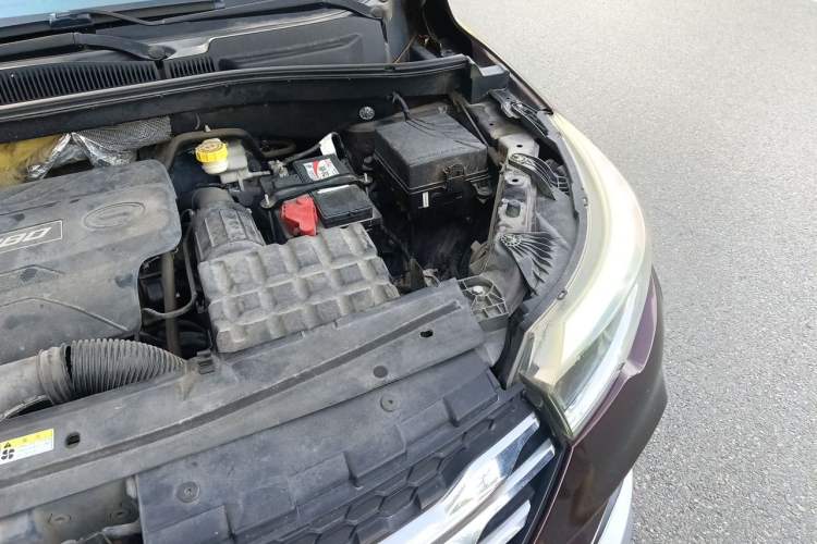 Used GAC Trumpchi GS4 2016 235T G-DCT Luxury Edition Engine Bay Left
