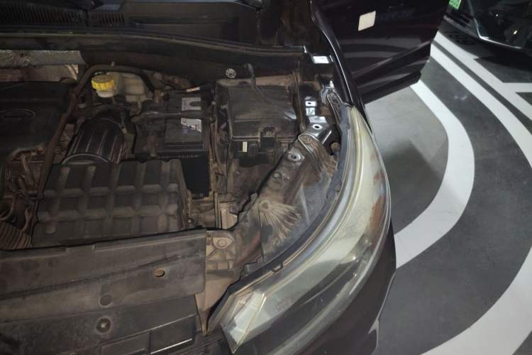 Used GAC Trumpchi GS4 2016 235T G-DCT Luxury Edition Engine Bay Left