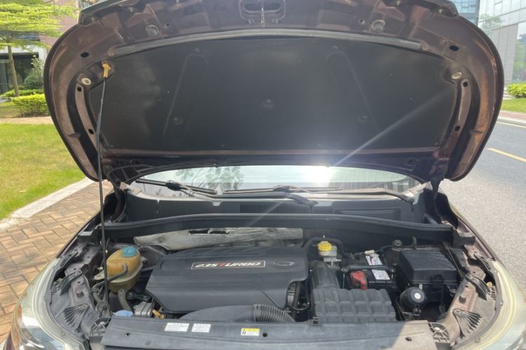 Used GAC Trumpchi GS4 2016 235T G-DCT Elite Edition Engine Bay