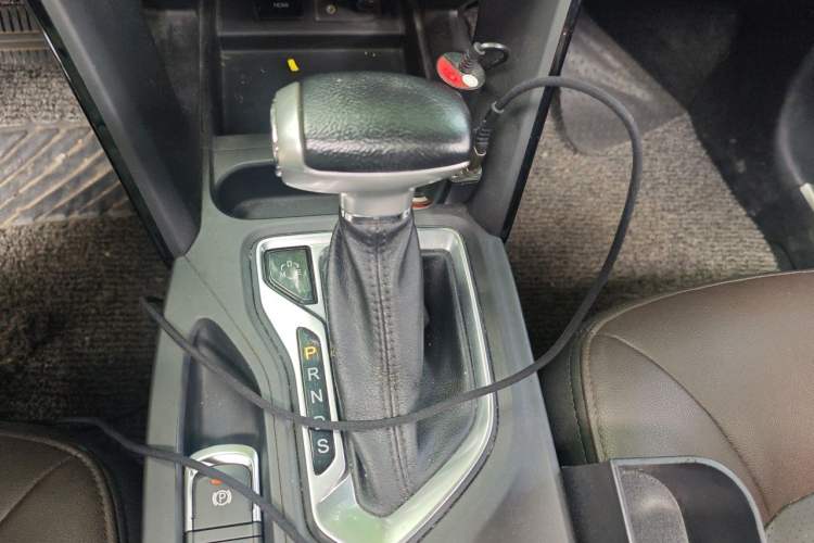 Used GAC Trumpchi GS4 2016 235T G-DCT Luxury Edition Gear Lever