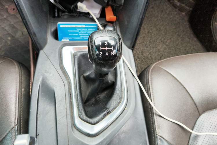 Used GAC Trumpchi GS4 2016 235T Manual Luxury Edition Gear Lever