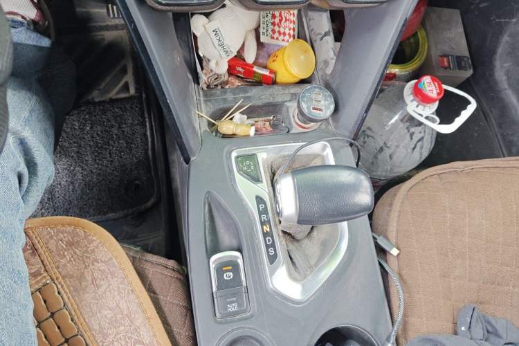 Used GAC Trumpchi GS4 2016 235T G-DCT Luxury Edition Gear Lever