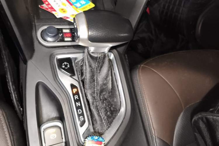 Used GAC Trumpchi GS4 2016 235T G-DCT Luxury Edition Gear Lever