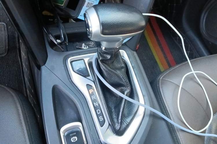 Used GAC Trumpchi GS4 2016 235T G-DCT Luxury Edition Gear Lever