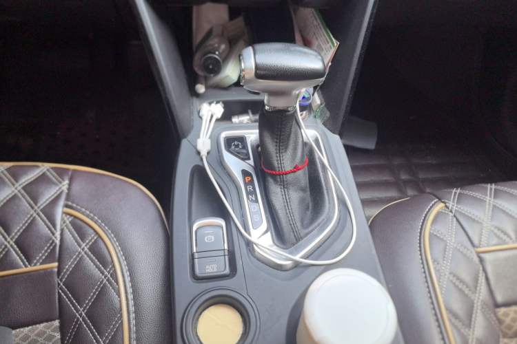 Used GAC Trumpchi GS4 2016 235T G-DCT Luxury Edition Gear Lever