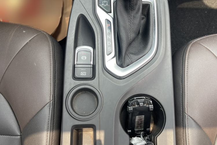 Used GAC Trumpchi GS4 2016 235T G-DCT Elite Edition Gear Lever