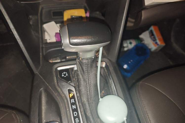 Used GAC Trumpchi GS4 2016 235T G-DCT Elite Edition Gear Lever
