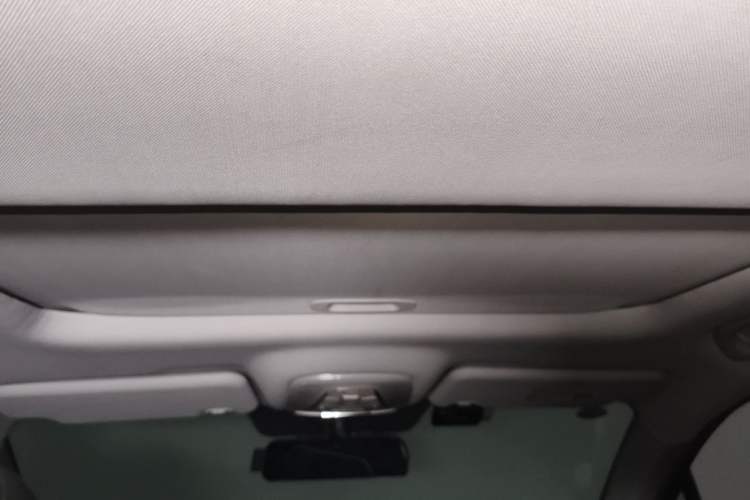 Used GAC Trumpchi GS4 2016 235T G-DCT Luxury Edition Headliner