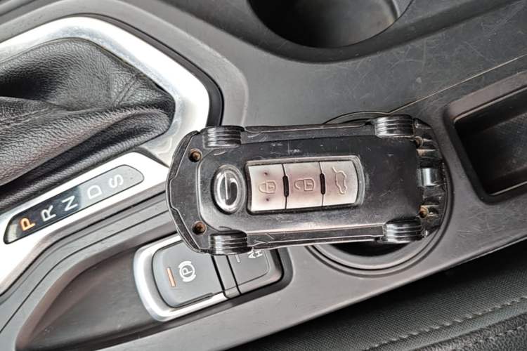 Used GAC Trumpchi GS4 2016 235T G-DCT Elite Edition Interior 1