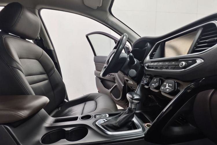 Used GAC Trumpchi GS4 2016 235T G-DCT Luxury Edition Interior 5