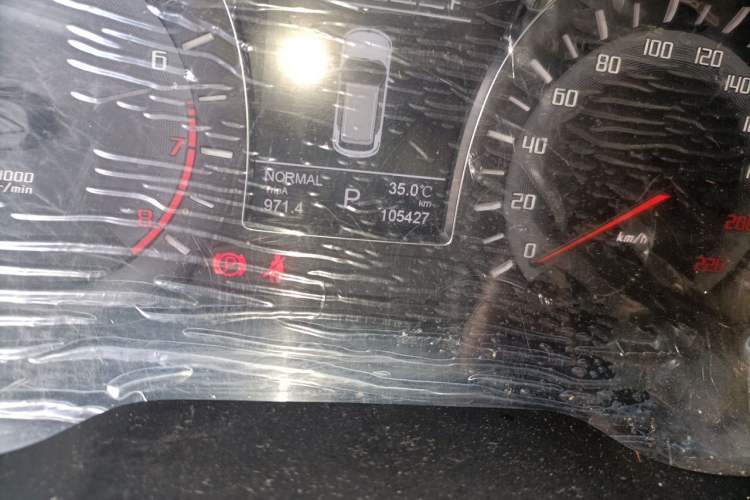 Used GAC Trumpchi GS4 2016 235T G-DCT Elite Edition Odometer Close Up