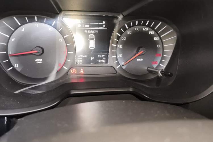 Used GAC Trumpchi GS4 2016 235T G-DCT Luxury Edition Odometer Close Up