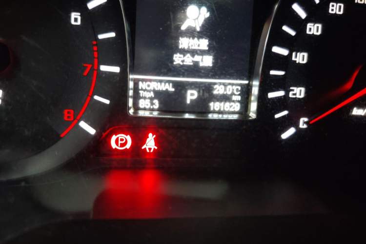 Used GAC Trumpchi GS4 2016 235T G-DCT Luxury Edition Odometer Close Up