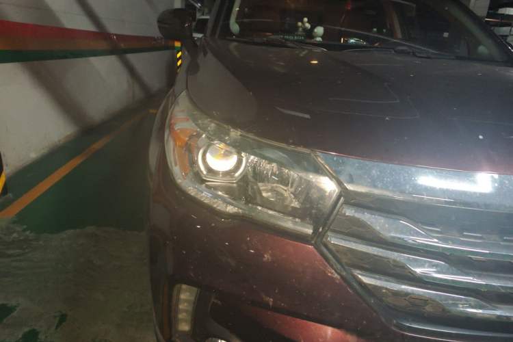 Used GAC Trumpchi GS4 2016 235T G-DCT Elite Edition Right Front Headlight