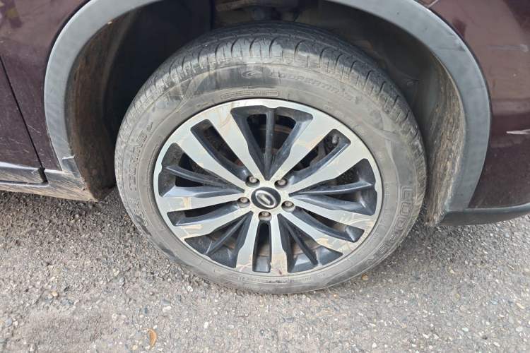 Used GAC Trumpchi GS4 2016 235T Manual Luxury Edition Right Front Wheel Hub
