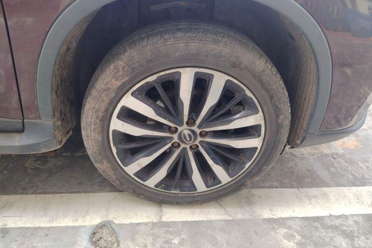 Used GAC Trumpchi GS4 2016 235T Manual Luxury Edition Right Front Wheel Hub