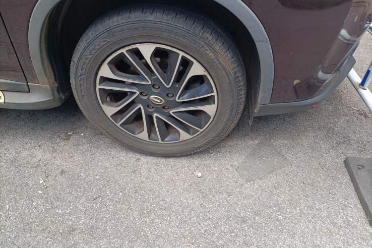 Used GAC Trumpchi GS4 2016 235T G-DCT Elite Edition Right Front Wheel Hub