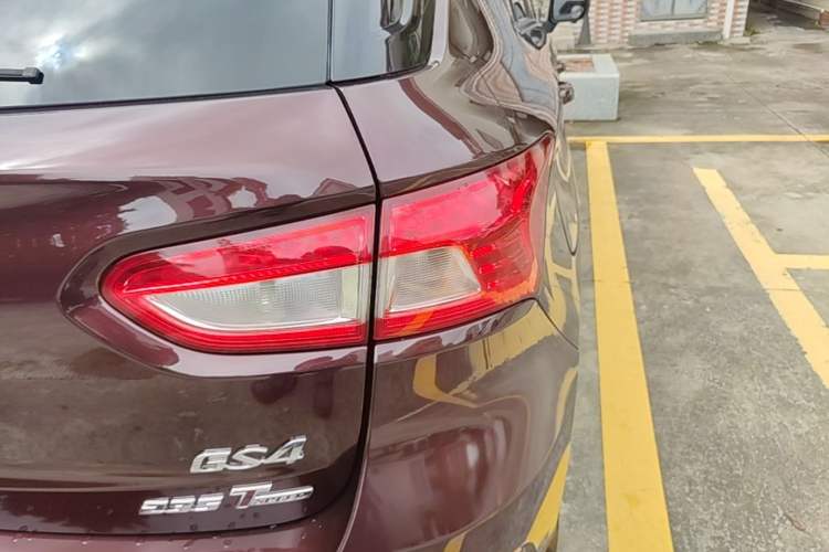 Used GAC Trumpchi GS4 2016 235T G-DCT Luxury Edition Right Rear Taillight