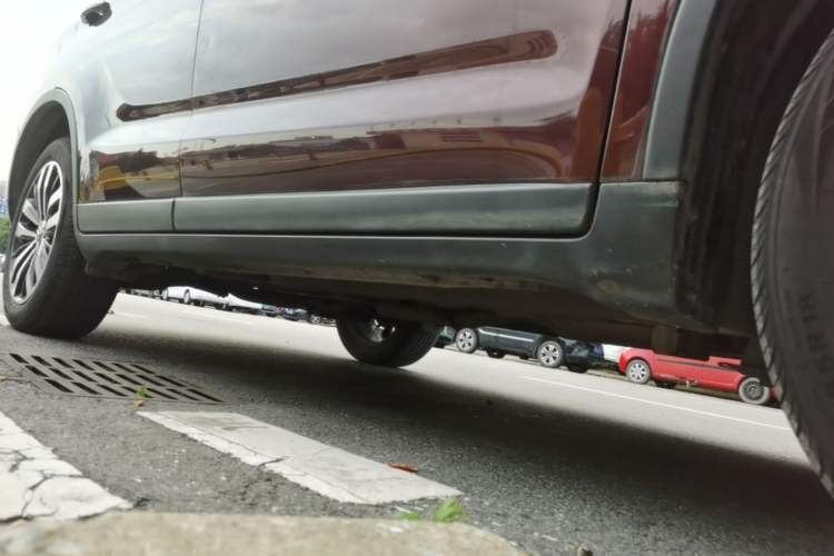 Used GAC Trumpchi GS4 2016 235T G-DCT Luxury Edition Right Side Sill