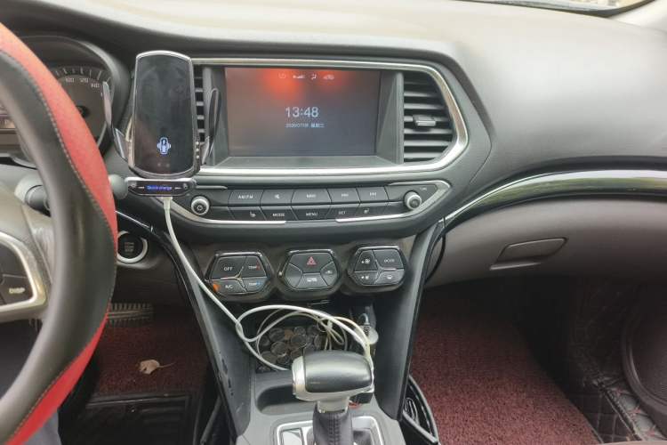 Used GAC Trumpchi GS4 2016 235T G-DCT Luxury Edition Audio And AC Panel