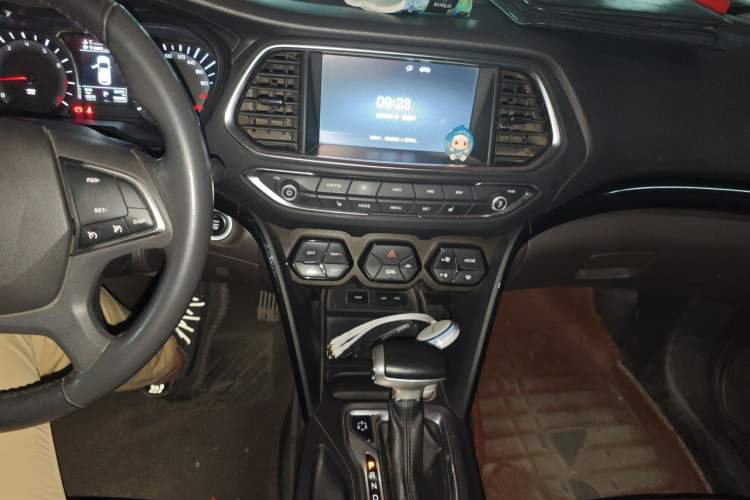 Used GAC Trumpchi GS4 2016 235T G-DCT Luxury Edition Audio And AC Panel