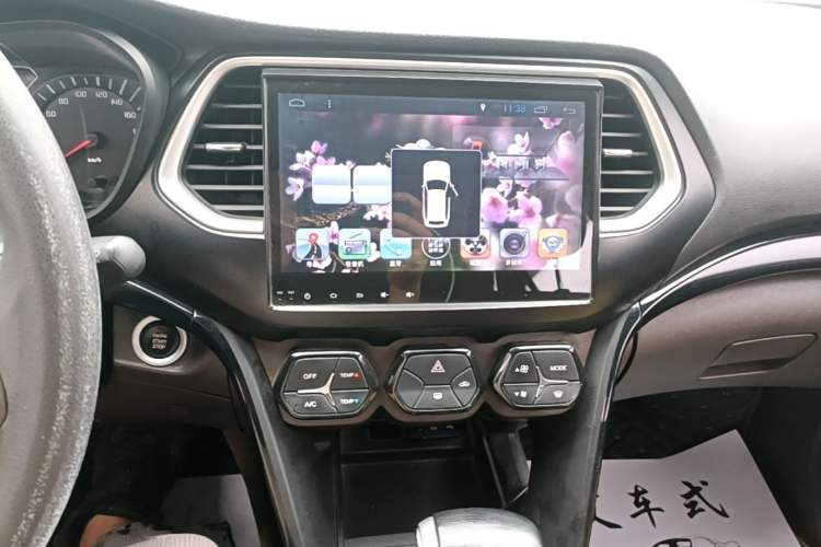 Used GAC Trumpchi GS4 2016 235T G-DCT Elite Edition Audio And AC Panel