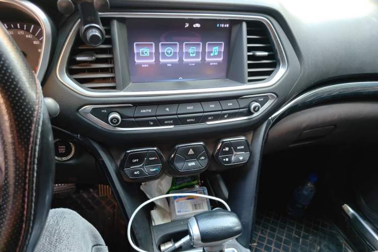 Used GAC Trumpchi GS4 2016 235T G-DCT Luxury Edition Audio And AC Panel