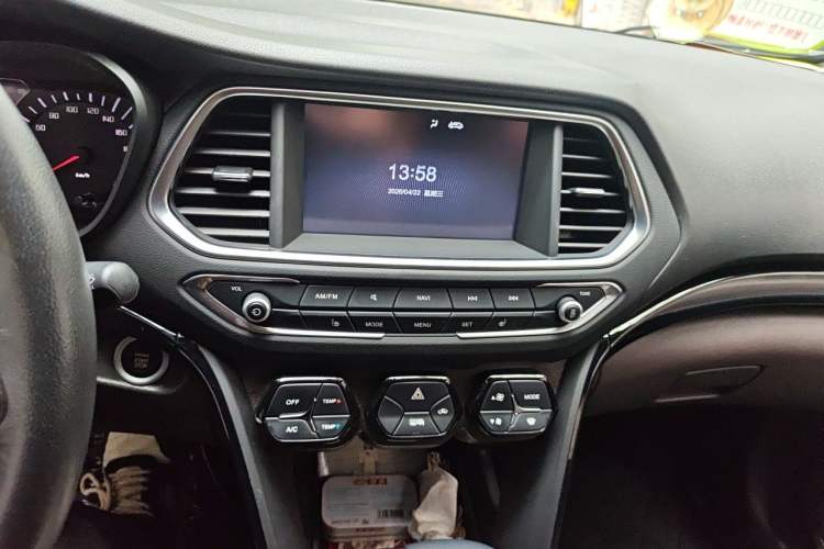 Used GAC Trumpchi GS4 2016 235T G-DCT Luxury Edition Audio And AC Panel