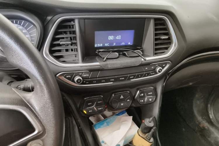 Used GAC Trumpchi GS4 2016 235T Manual Comfort Edition Audio And AC Panel
