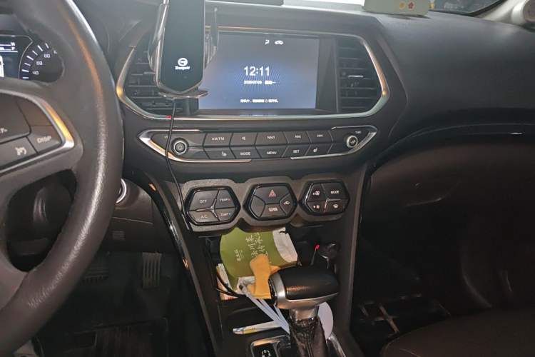 Used GAC Trumpchi GS4 2016 235T G-DCT Luxury Edition Audio And AC Panel