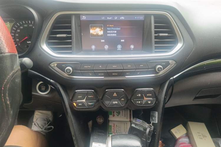 Used GAC Trumpchi GS4 2016 235T G-DCT Luxury Edition Audio And AC Panel