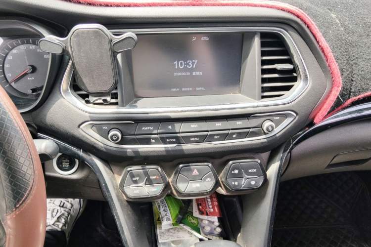 Used GAC Trumpchi GS4 2016 235T G-DCT Luxury Edition Audio And AC Panel