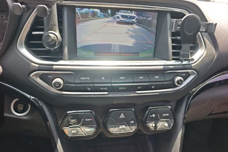 Used GAC Trumpchi GS4 2016 235T G-DCT Luxury Edition Audio And AC Panel