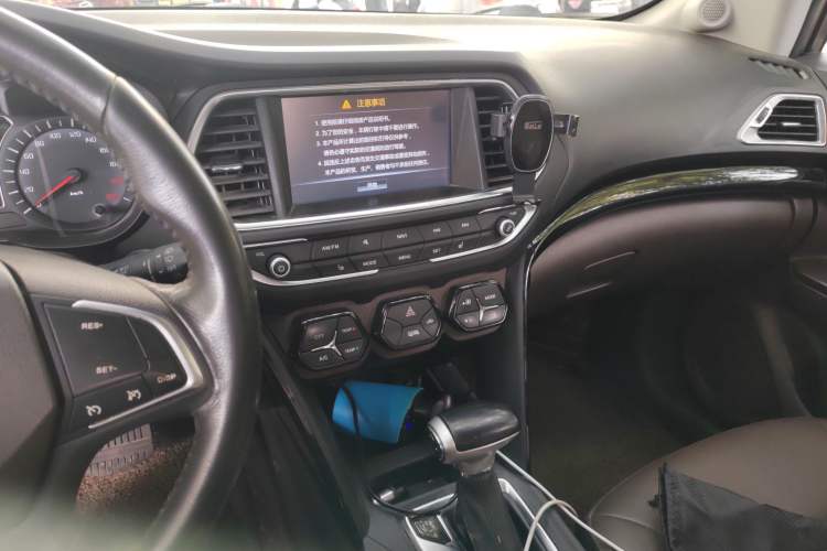 Used GAC Trumpchi GS4 2016 235T G-DCT Luxury Edition Audio And AC Panel